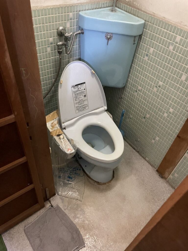 Before: 岐阜市／台所排水詰まり除去